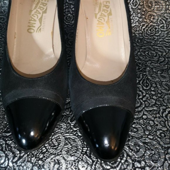 Vintage Salvatore Ferragamo High Heel - Black Suede  Patent Cap Toe Size 8 Italy - Picture 2 of 7
